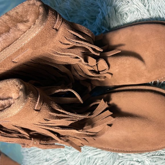 Koolaburra Uggs - Picture 3 of 3